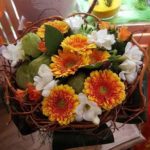 bouquet rond blanc et orange